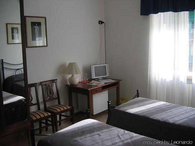 ホテル アンティーコ アクエドット ローマ 部屋 写真